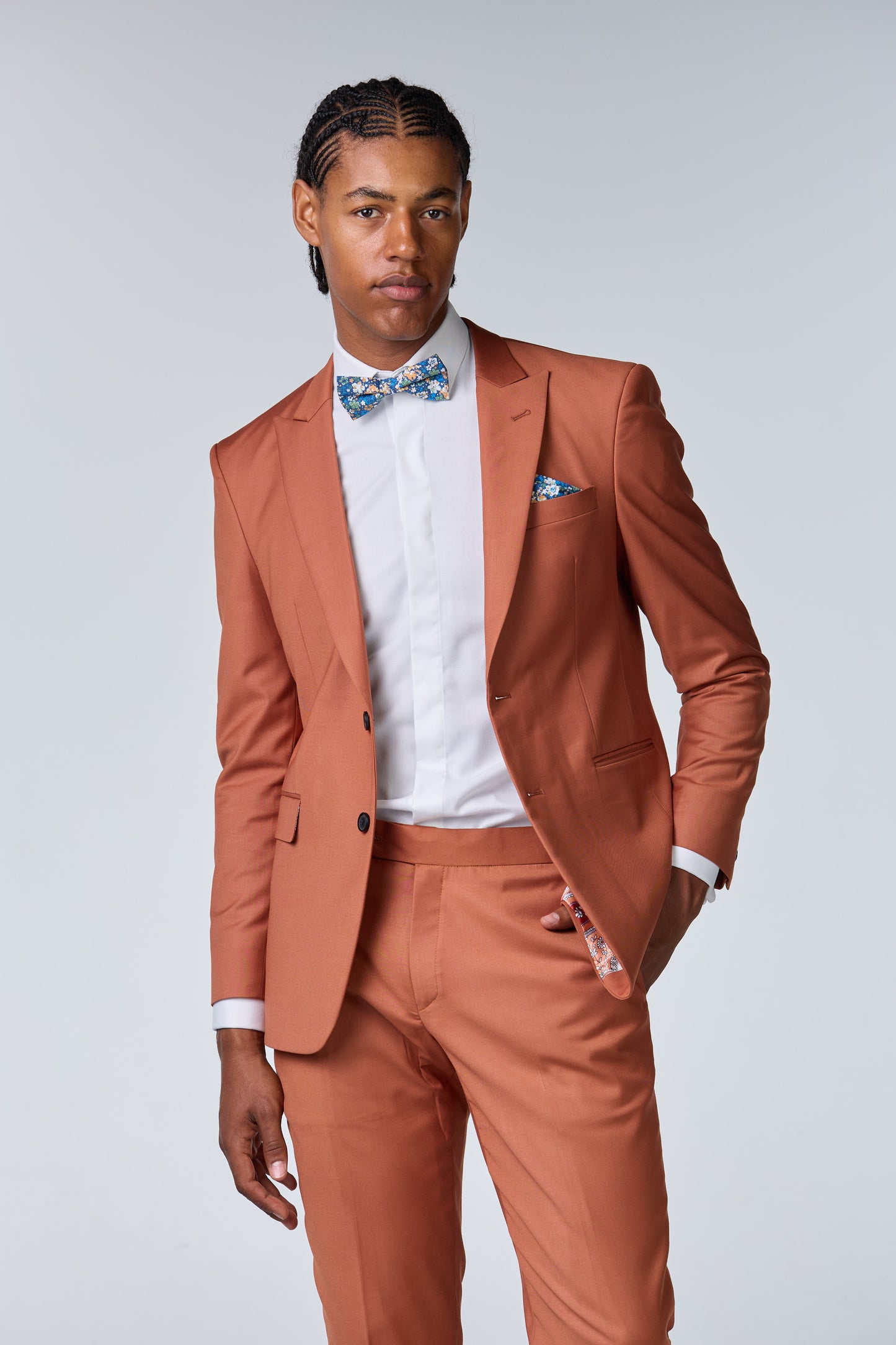 Terracotta Anzug mit steigendem Revers - essentials