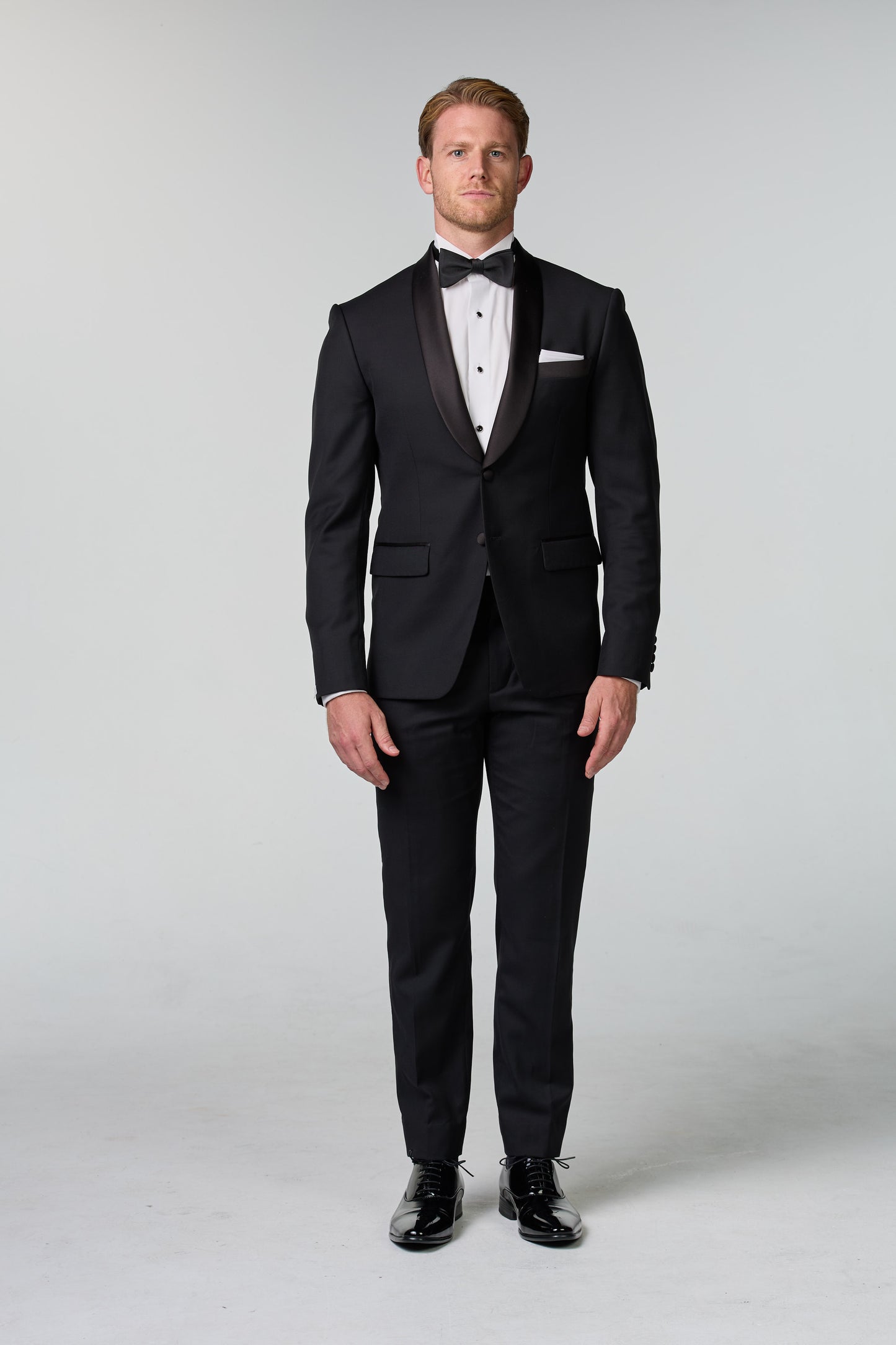 Klassischer Black Tie mit Schalkragen, schwarz - budget