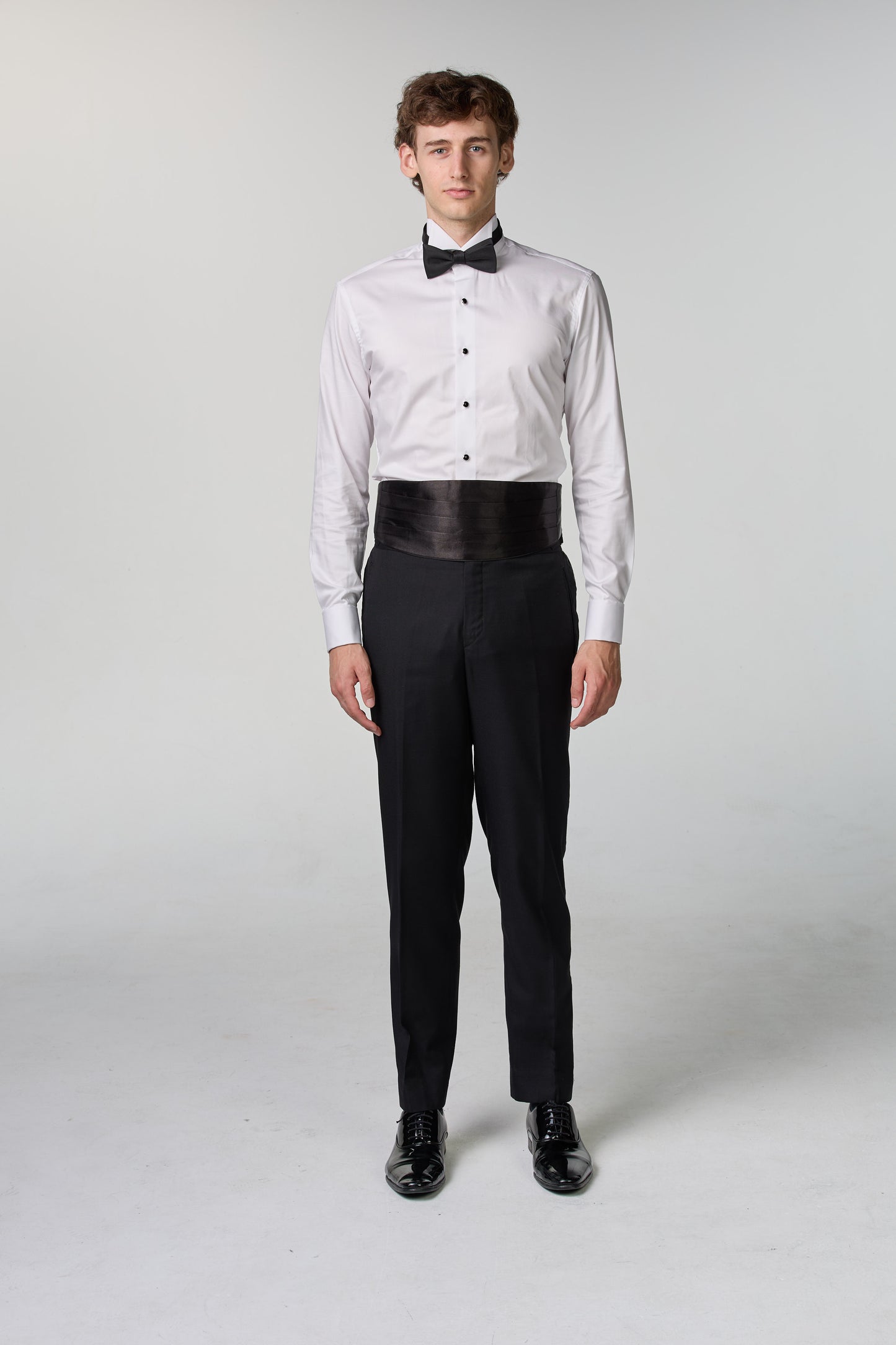 Weinroter Smoking mit steigendem Revers - essentials