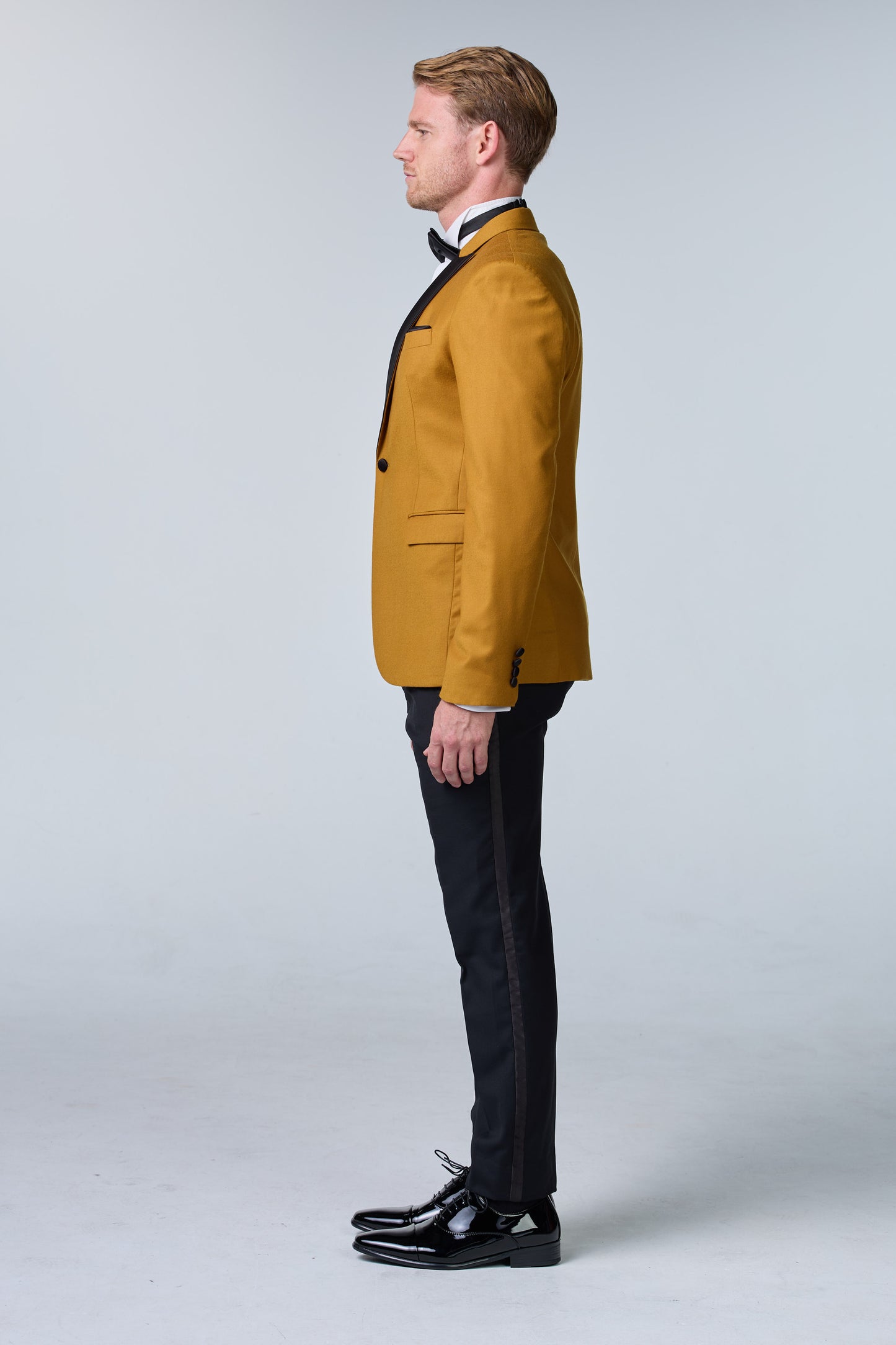 Senffarbener Tweed Smoking - essentials