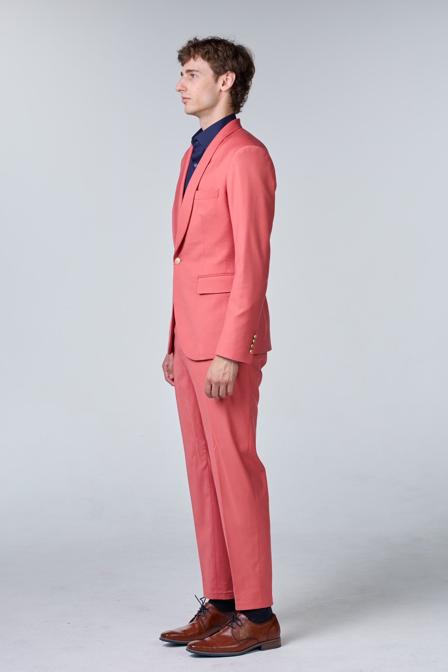Pfirsichfarbener Anzug - premium