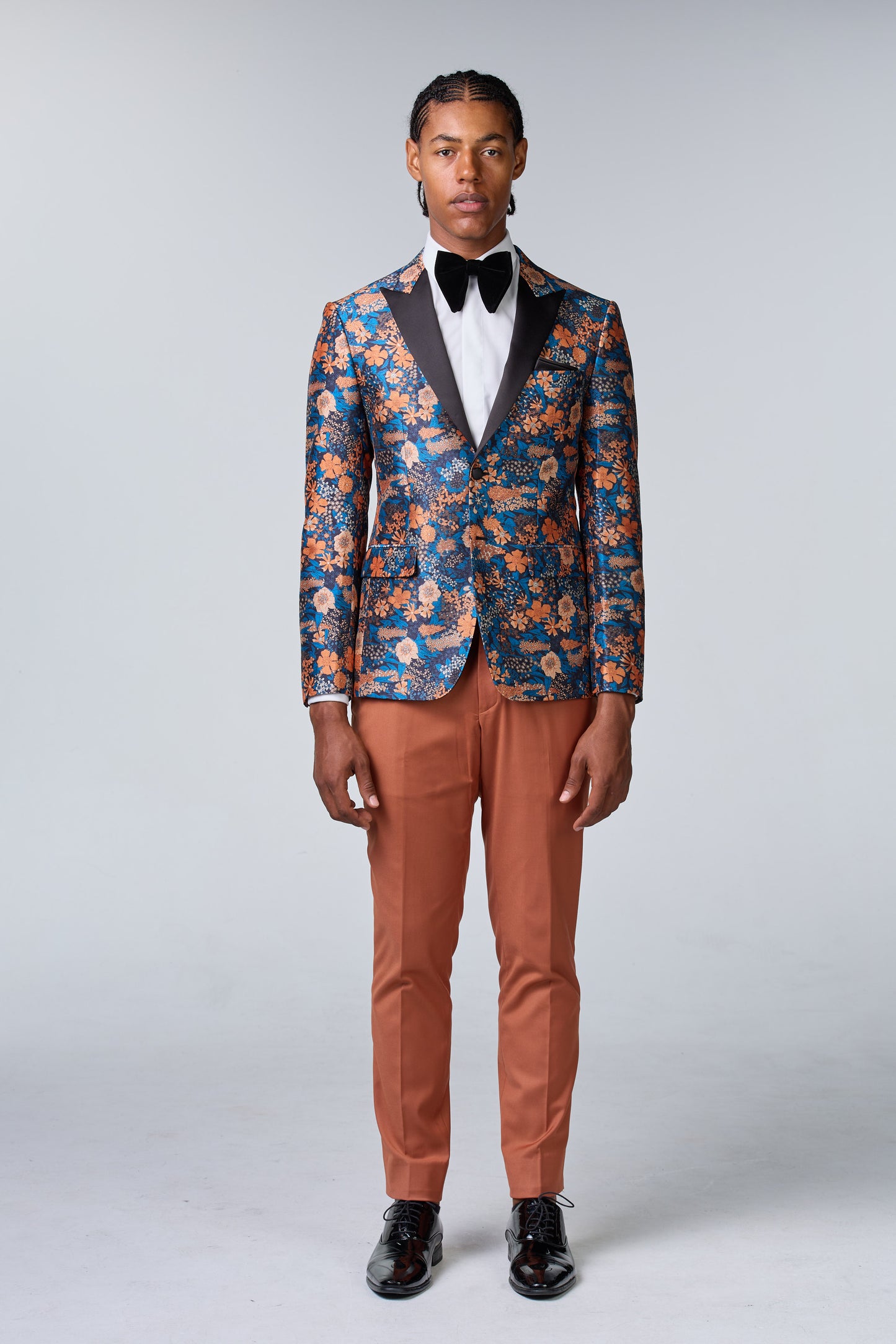 Blaues Seiden-Sakko mit floralem Muster - budget