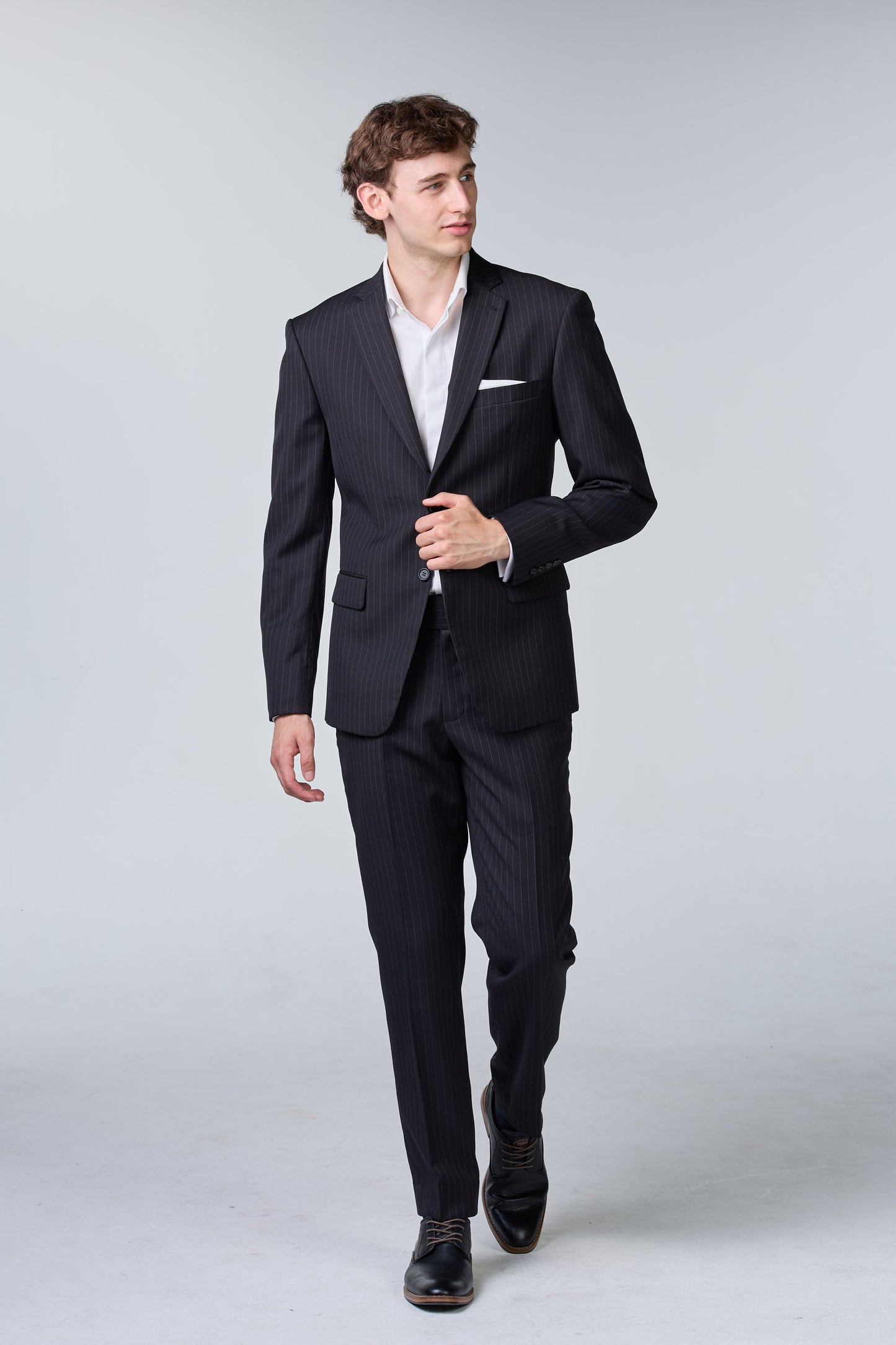 Nadelstreifen Anzug Schwarz