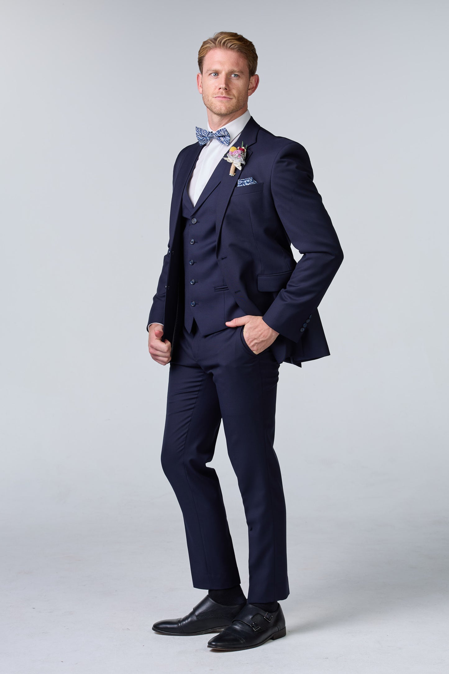 Dreiteiliger Bräutigam-Anzug Blau - essentials
